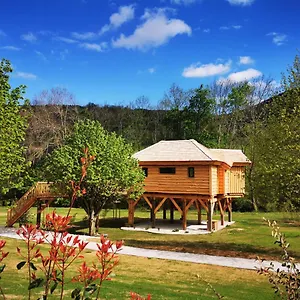 les-cabanes-suspendues.hotels-rhonealpes.com/